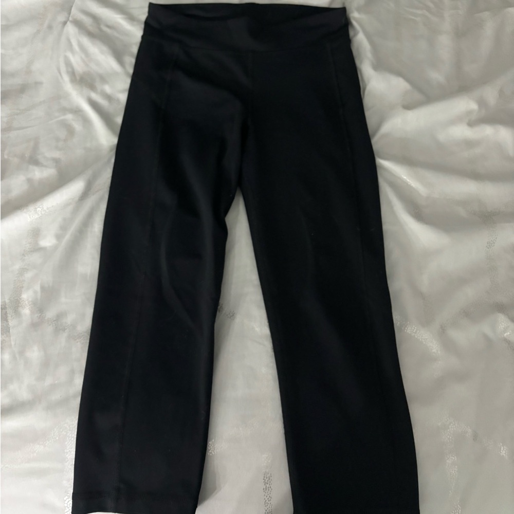 Aeropostale black cropped leggings size M.